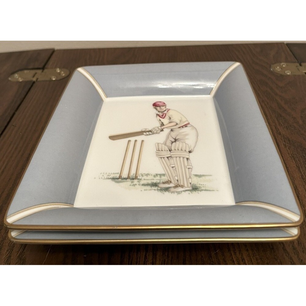 DANIEL HECHTER MAN PLAYING‎ CRICKETRECTANGULAR TRINKET DISH B2125 VINTAGE UNIQUE